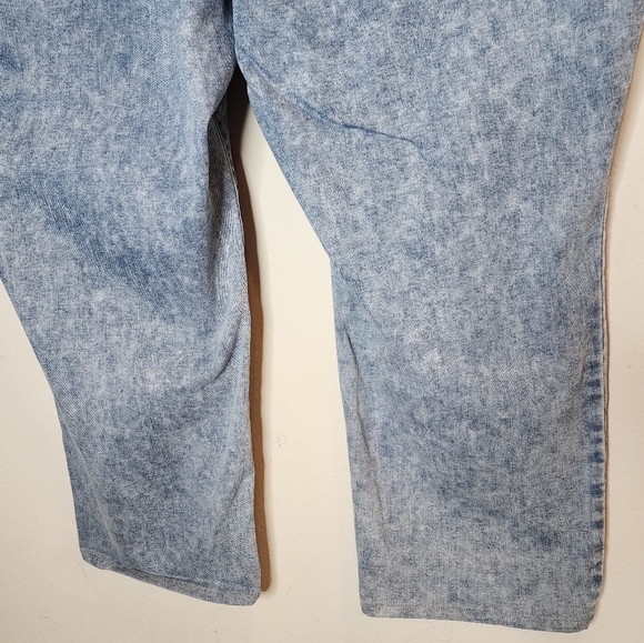 Lane Bryant Crop Jeans.  Women's plus size 34/36. 6X. Stretch denim - Picture 16 of 16